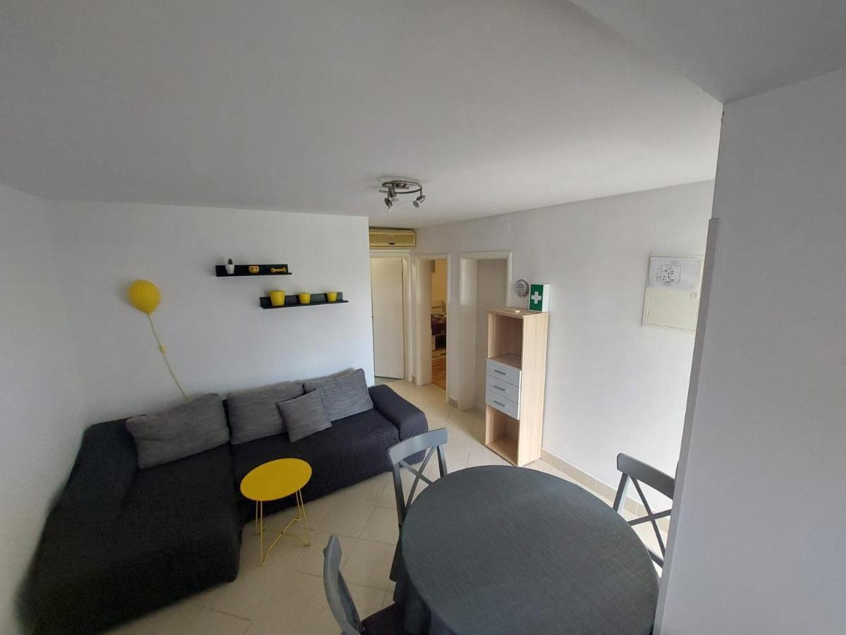 Apartman Katarina Apartamento Cres Exterior foto